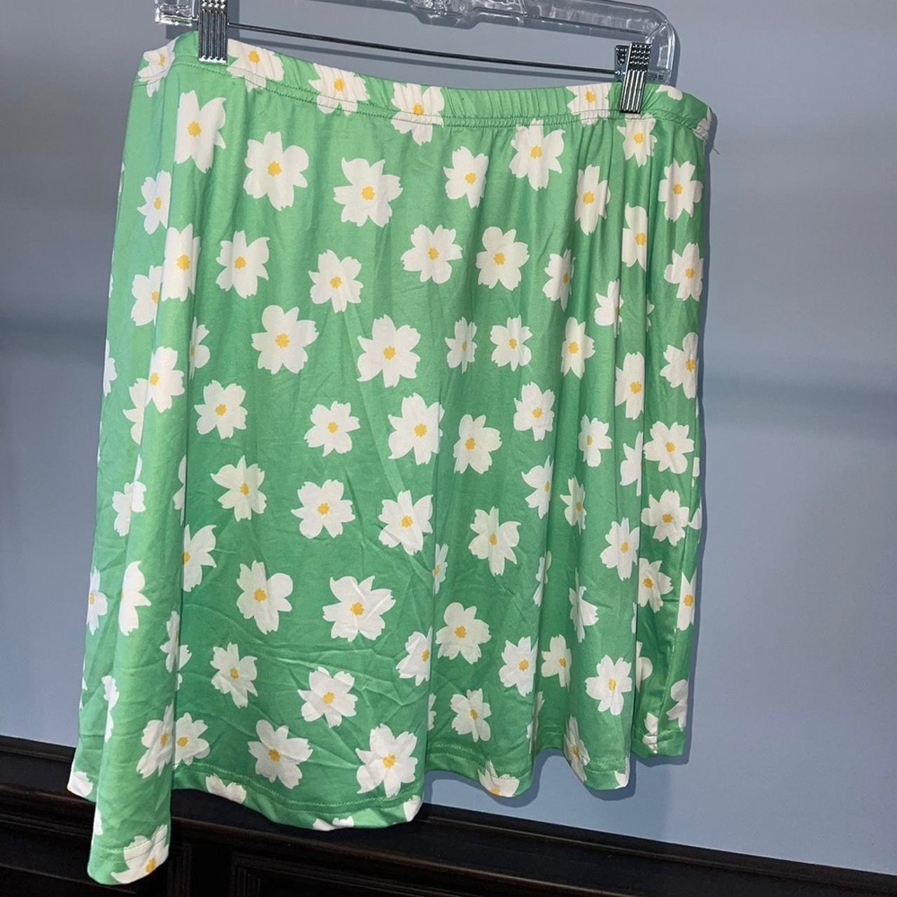 Shein 2 Piece Set - Picture 5 of 7